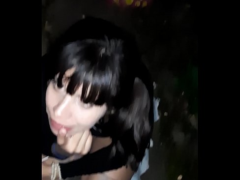 ❤️ Sokakta şeker karşılığında şişmiş penis ❤️ Sikiş videosu tr.vanalize.ru ☑