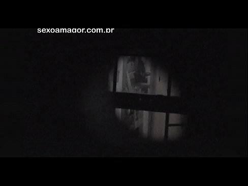 ❤️ Sarışın, içi boş tuğlaların arkasına gizlenmiş bir mahalle röntgencisi tarafından gizlice videoya alınır ❤️ Sikiş videosu tr.vanalize.ru ☑